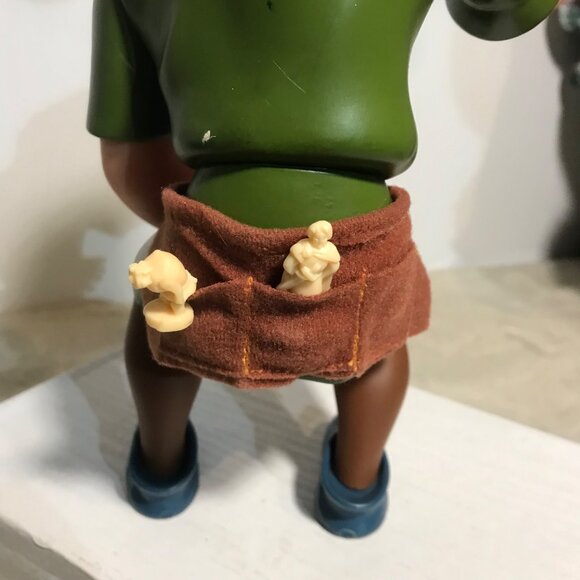 Disneys Hunchback Of Notre Dame Figurine Set Book  Clopin Puppet Drum McDonald's - Picture 7 of 9